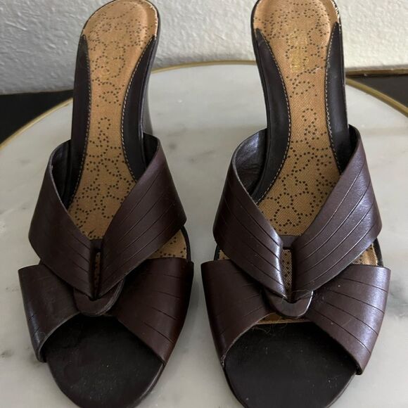 Kenneth Cole Reaction Women’s Slip On Brazil Brown Tan Leather 9 - Picture 1 of 8